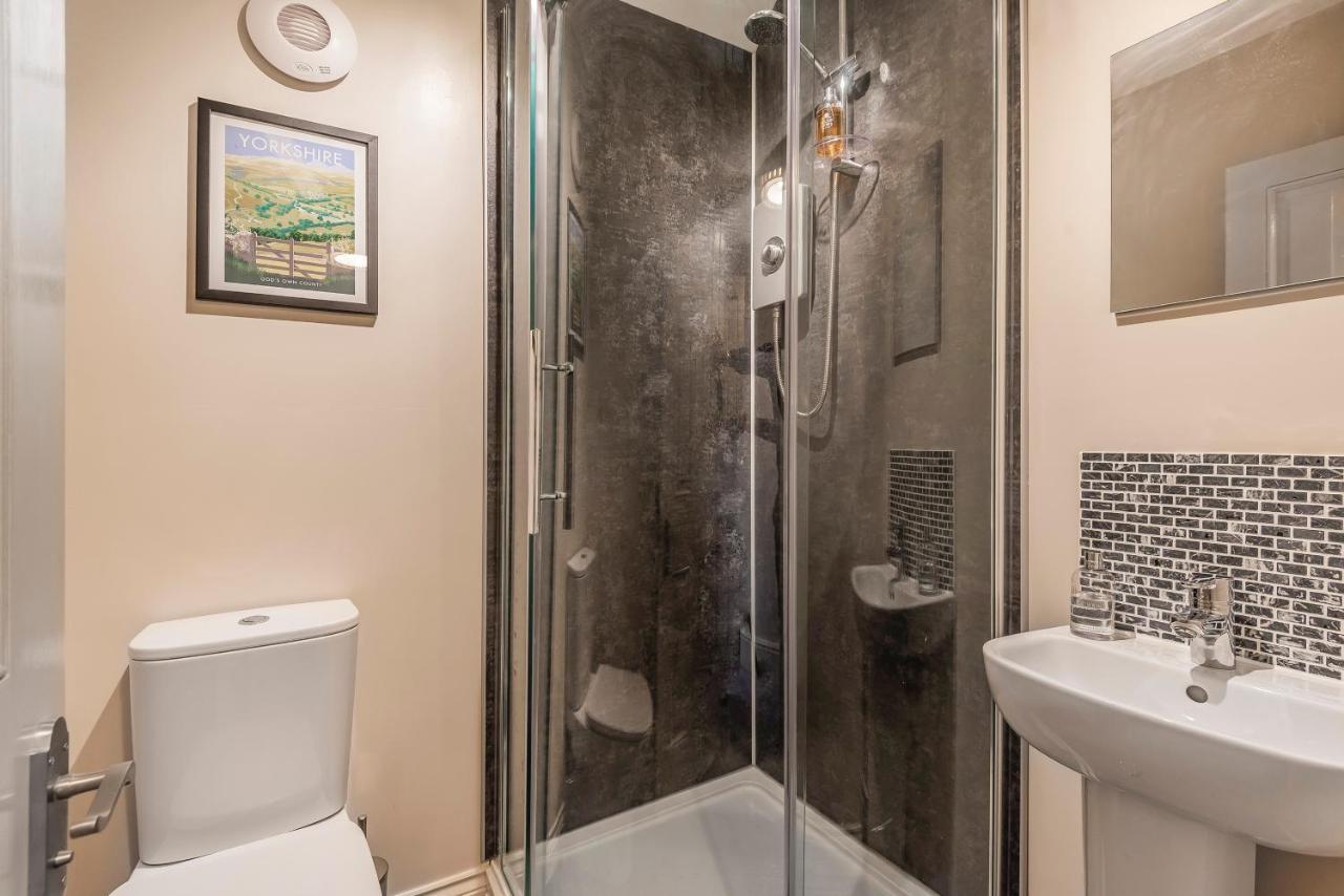 Great Gate House View, Micklegate Near Station *