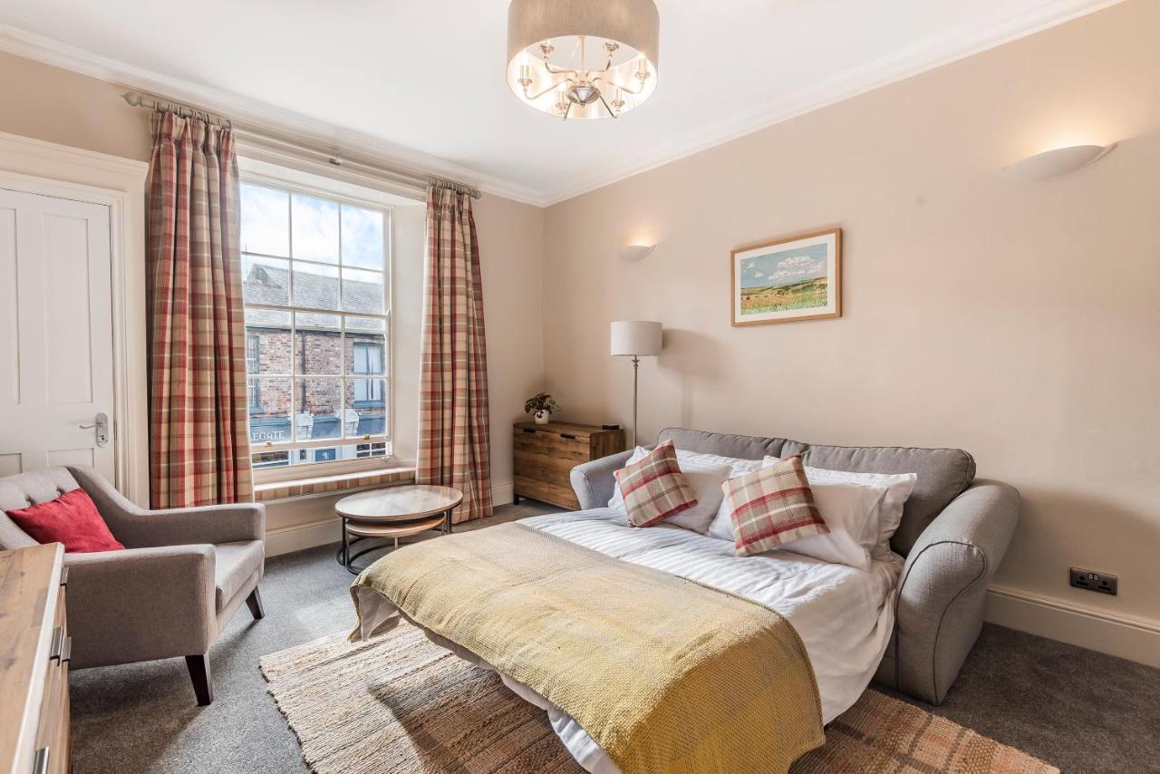 Great Gate House View, Micklegate Near Station York